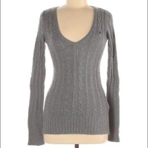 Make on offer 💰American Eagle Gray Fitted Sweater